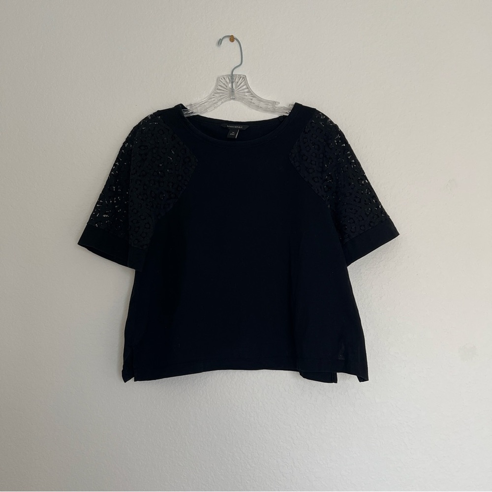 Banana Republic Black Short Eyelet Sleeve Tee Size Medium